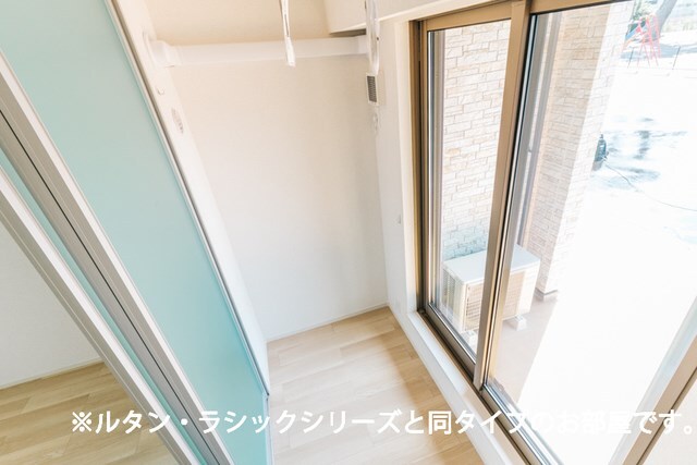 物件内観写真8　(サンルーム)