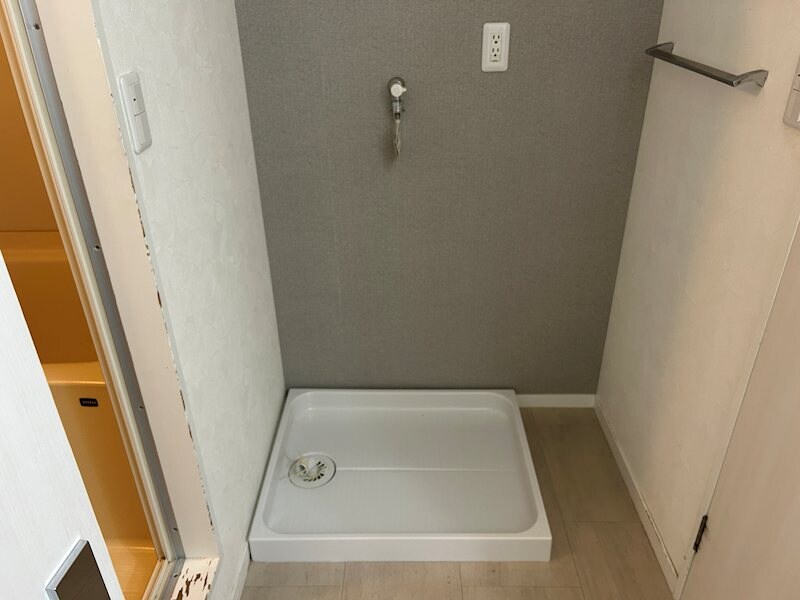 物件内観写真14　(洗濯機設置スペース)