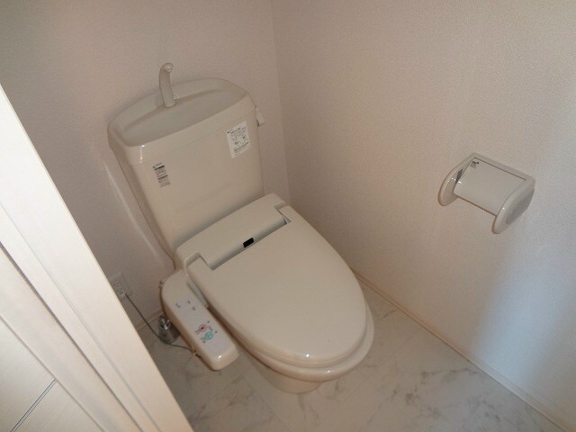 物件内観写真2　(2階の画像です。)