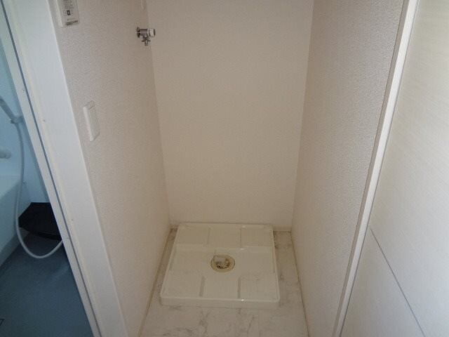 物件内観写真12　(2階の画像です。)