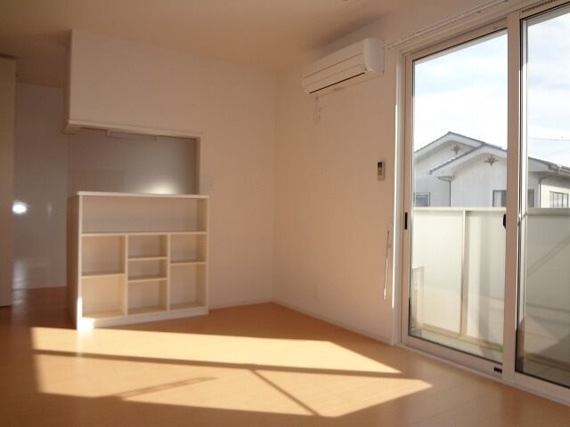 物件内観写真15　(2階の画像です。)