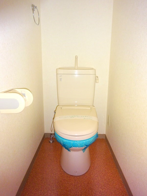 トイレ(写真は別部屋です（参考）)