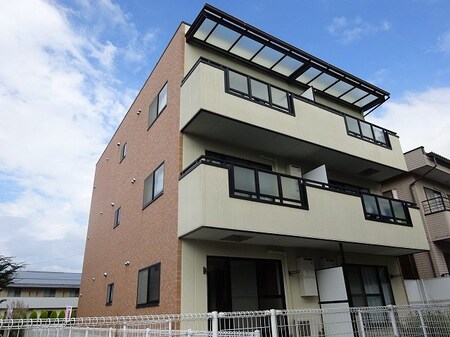 シャルマンタカハシ外観写真