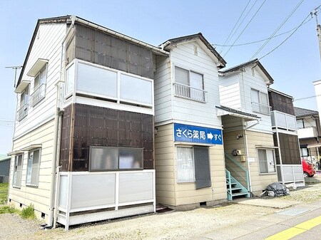 ファミールサカイ外観写真