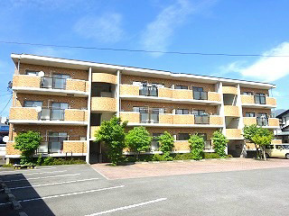 ラ・セゾン駅前