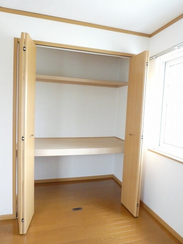 収納(写真は102号室です（参考）)