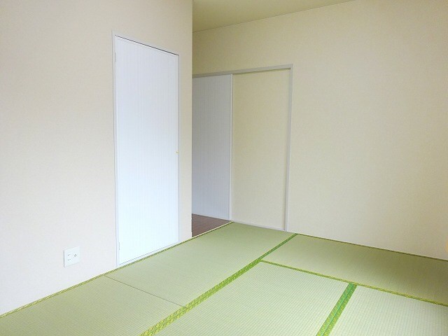 物件内観写真32　(写真は201号室です。（参考）)