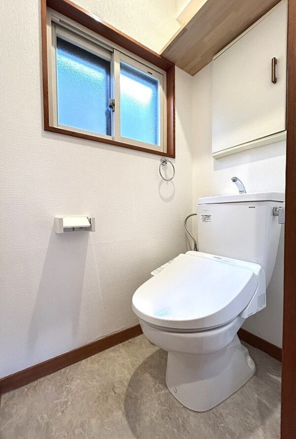 トイレ(2F)