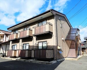 サープラスK＆K外観写真