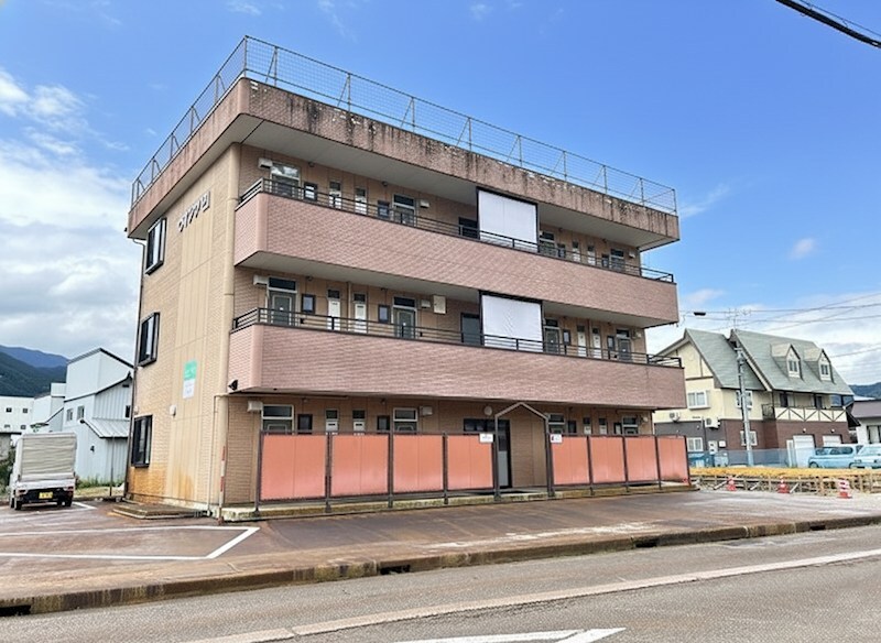 ウイング21の物件外観写真