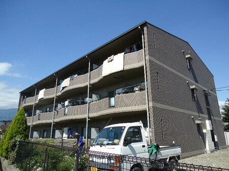 栄光マンション外観写真