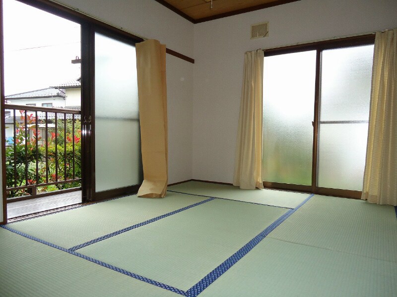 物件内観写真6　(別のお部屋の写真です)