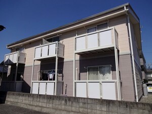 サープラスまつなみ外観写真
