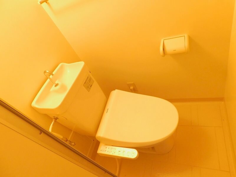 物件内観写真2　(別のお部屋の写真です。)