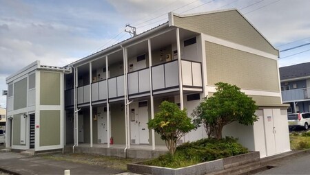 レオパレスあづみの外観写真