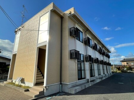 レオパレスリリー　オブザバレー外観写真