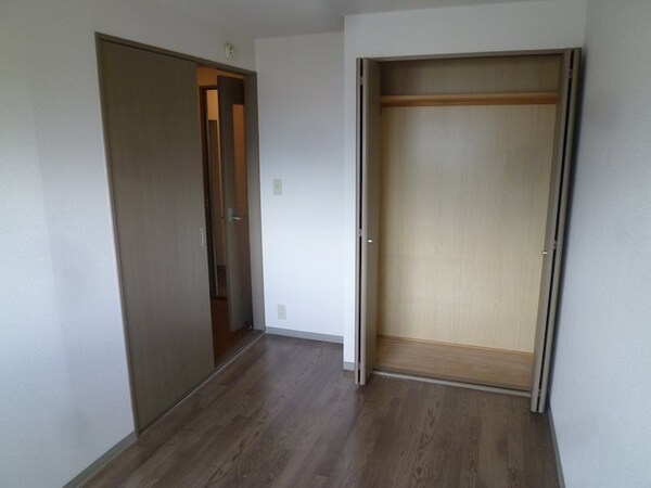 収納(同タイプのお部屋の写真です)