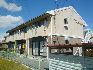 メゾンベルフォーム外観写真