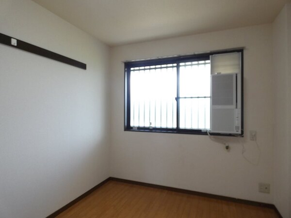 ベッドルーム(同タイプのお部屋の写真です)