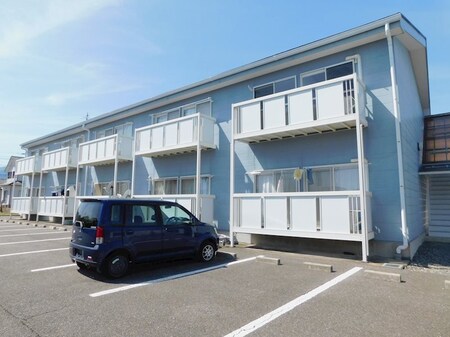 Surplus　Karasawa外観写真