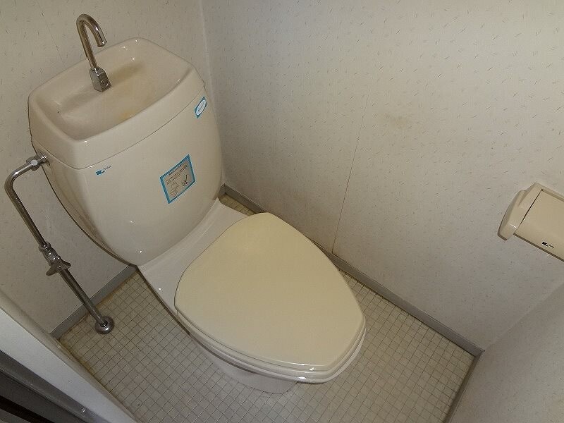 物件内観写真2　(※写真は別号室です。)