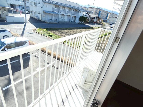 ベランダ(※写真は別号室です。)