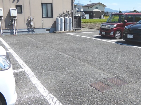 駐車場(201の参考画像です。)