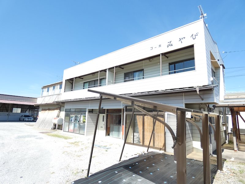 コーポみやび