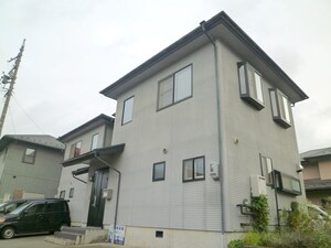 福島幸代様方貸家外観写真