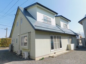 村井町西テラスハウス　北東棟外観写真