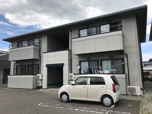 グリーンハイツ笹賀Ｂ外観写真