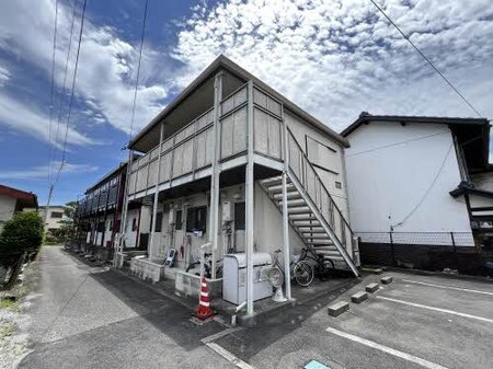 コーポ市川外観写真