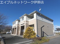 飯田線（長野県内） 北殿駅 2階建 築17年の外観写真