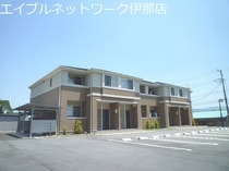 飯田線（長野県内） 北殿駅 2階建 築16年の外観写真