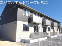 ロイヤルガーデン中島IIIの外観写真