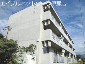 楓青山ハイツＡ外観写真