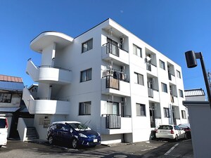 金井マンションＢ棟外観写真