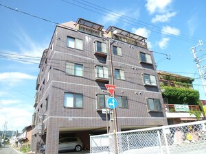 中村屋マンション外観写真
