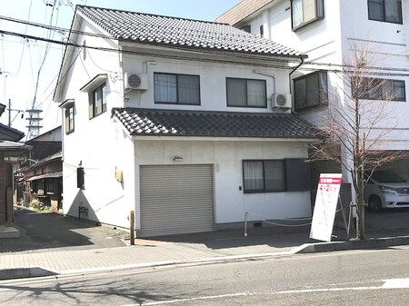 丸の内貸家外観写真