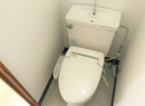 トイレ(202の参考画像です。)