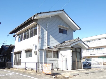 矢崎貸家外観写真