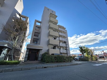 TWINマンション東和WEST外観写真