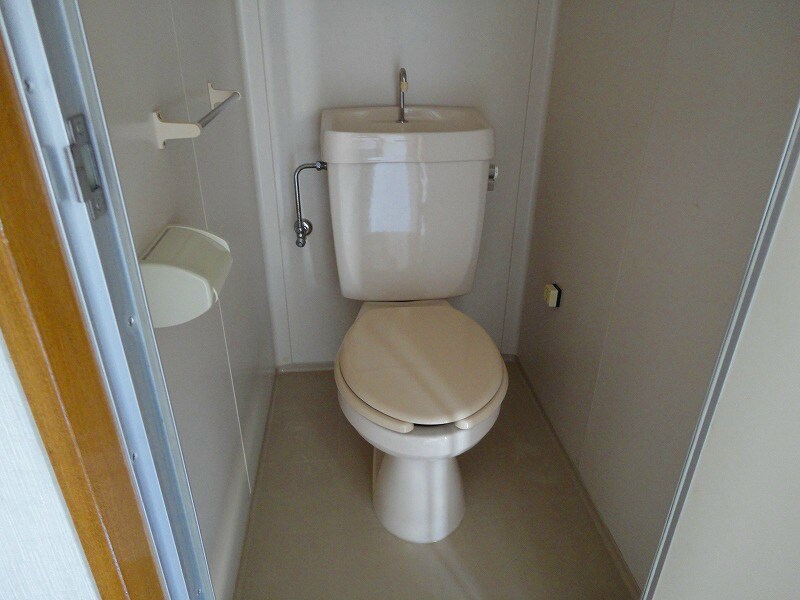 物件内観写真2　(※写真は別号室です。)