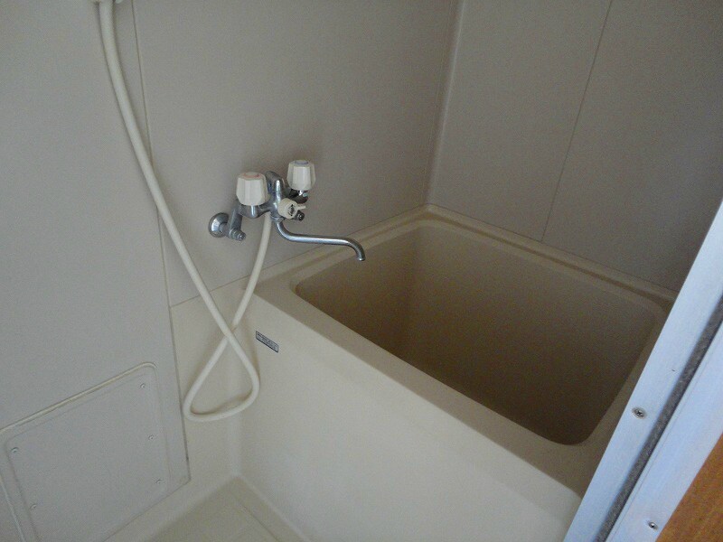 物件内観写真5　(※写真は別号室です。)