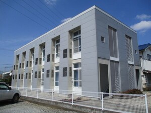 レオパレスロイヤルＩ外観写真
