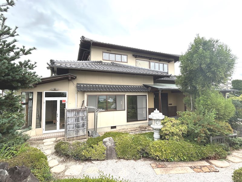 白板2丁目貸家
