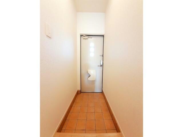 物件内観写真5　(玄関口)