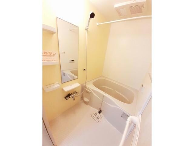 物件内観写真11　(浴室乾燥機・追い焚き機能付き)