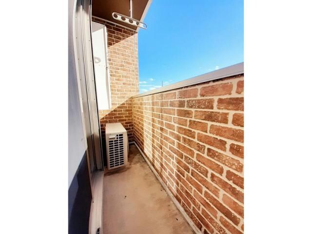 物件内観写真13　(南西向き)