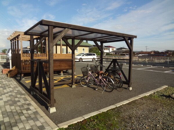駐輪場(駐輪場)